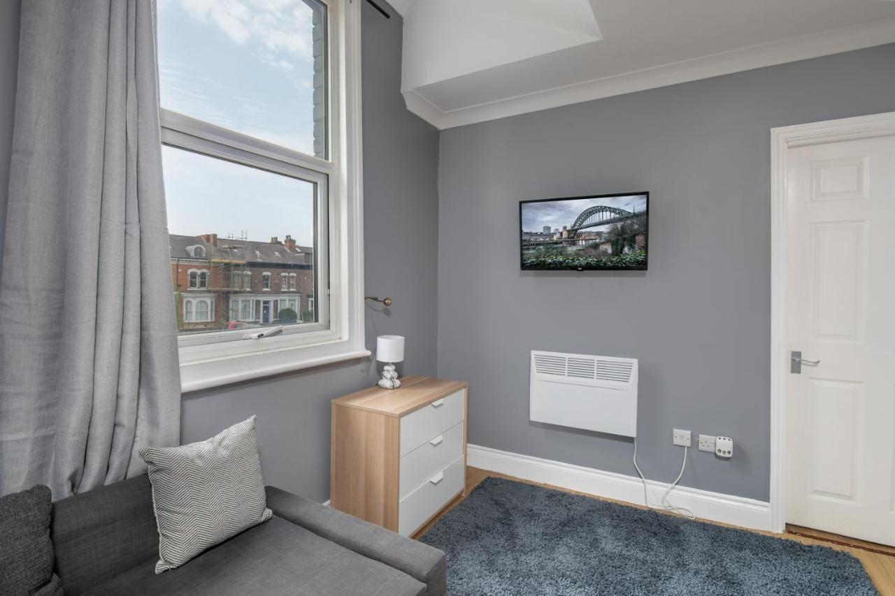 Stockton Town Centre Apartments Free Parking And Wi-Fi Exterior photo